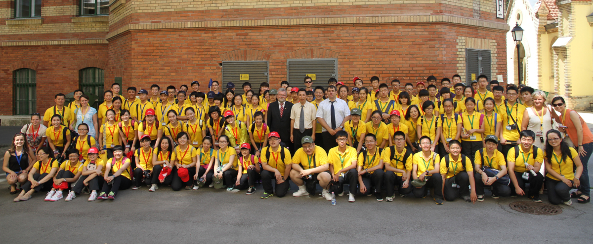 百名中国学生''匈语桥''夏令营活动在匈成功举行