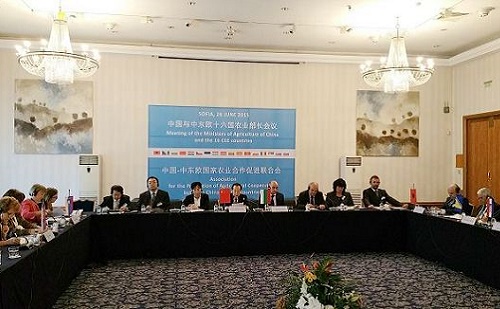 中国－中东欧国家农业合作促进联合会26日在保加利亚首都索非亚正式成立