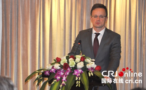 Szijjártó Péter出席中匈两国大型企业在北京签署合作协议